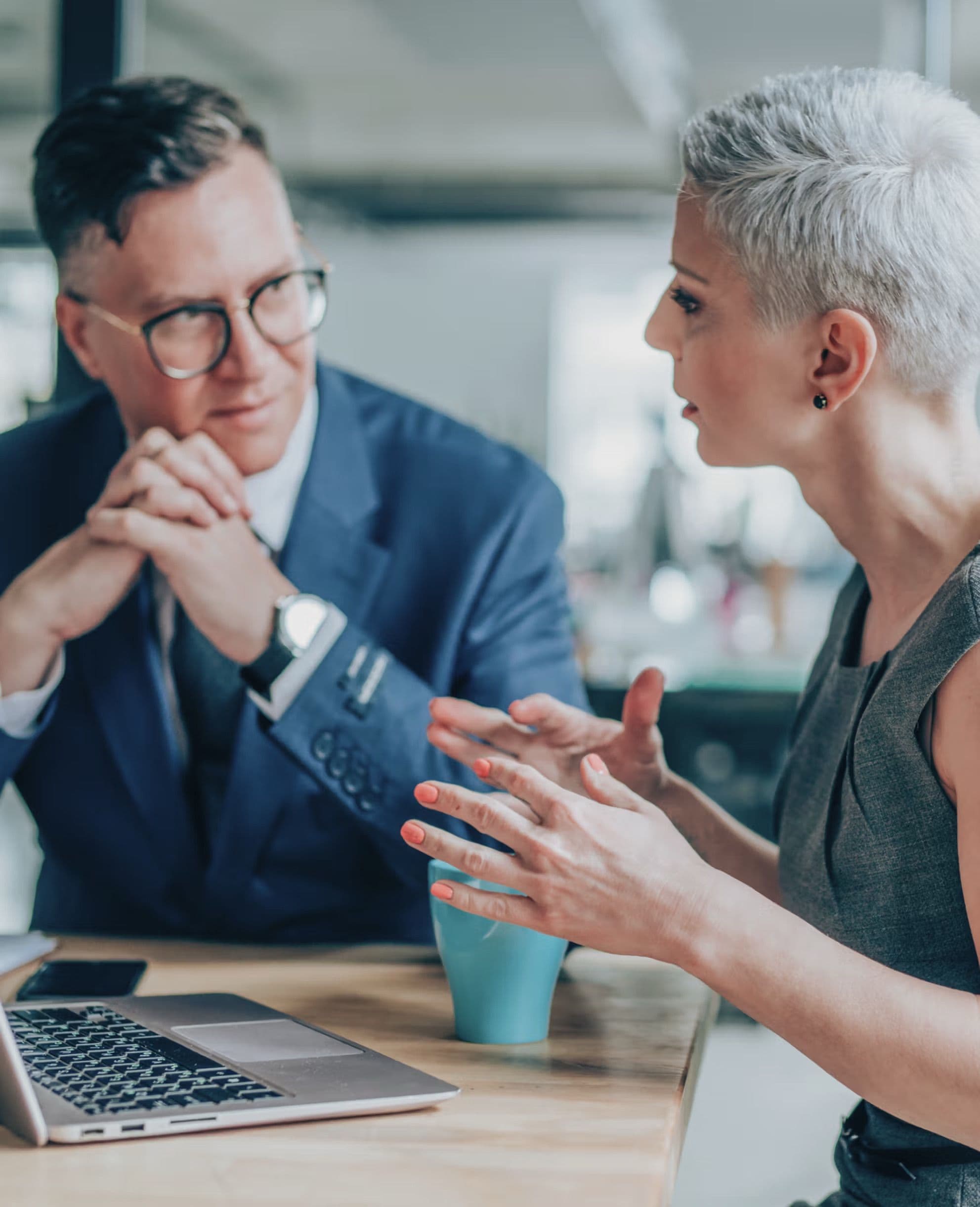 Erfolgsberichte von Cornerstone-Kund:innen